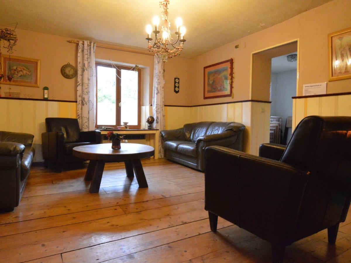 Spacious Holiday Home With Sauna In Celles Sur Plaine إِجويشا الغرفة الصورة