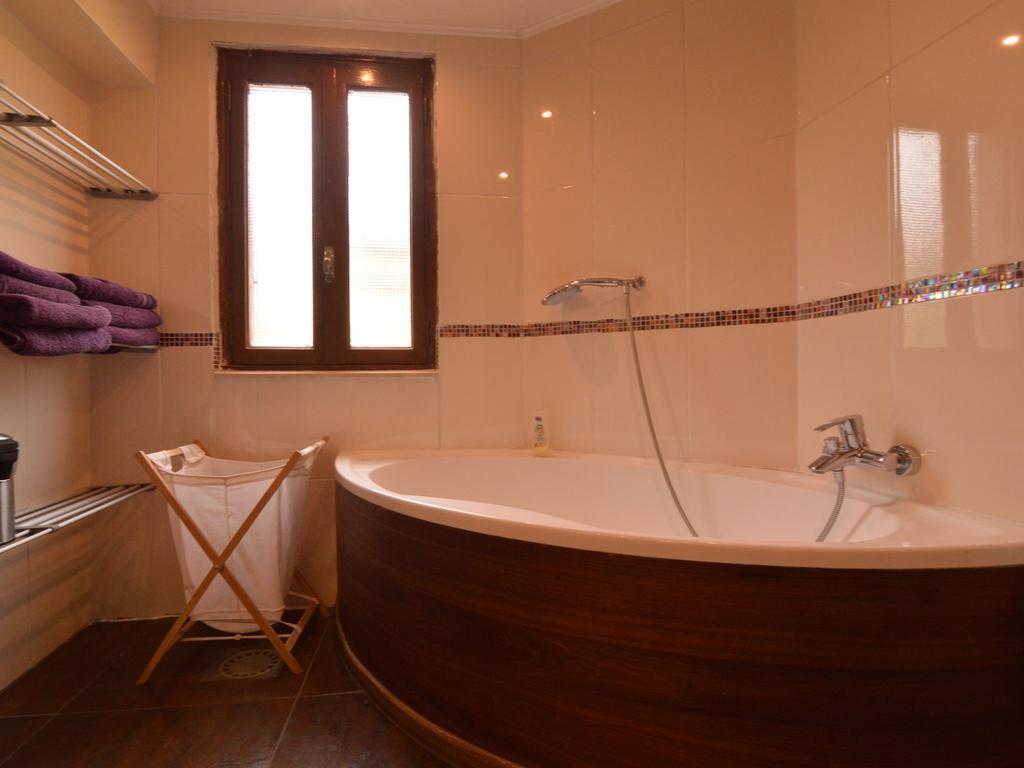 Spacious Holiday Home With Sauna In Celles Sur Plaine إِجويشا المظهر الخارجي الصورة