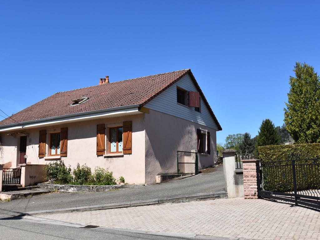 Spacious Holiday Home With Sauna In Celles Sur Plaine إِجويشا المظهر الخارجي الصورة